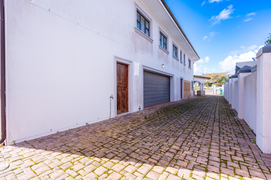 7 Bedroom Property for Sale in Myburgh Park Western Cape